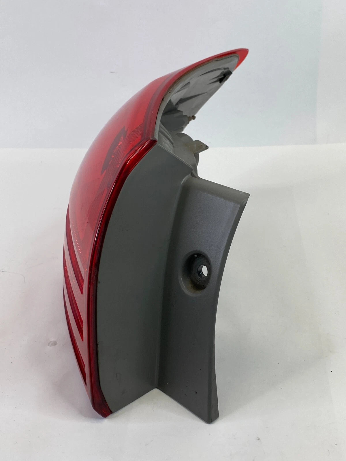 2008-2013 NISSAN ROGUE 2014 2015 ROGUE SELECT REAR LEFT OUTER TAIL LIGHT OEM