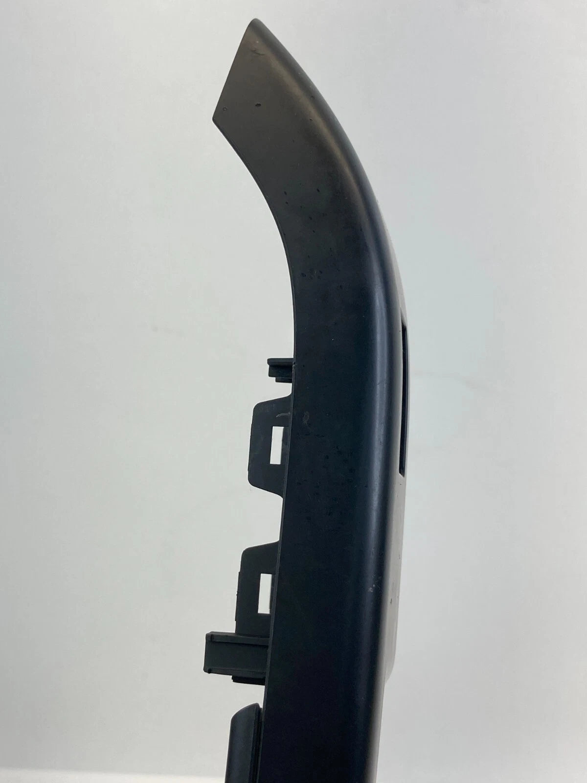 2012-2019 CHEVROLET SONIC REAR RIGHT SIDE DOOR ARMREST POWER WINDOW SWITCH BEZEL