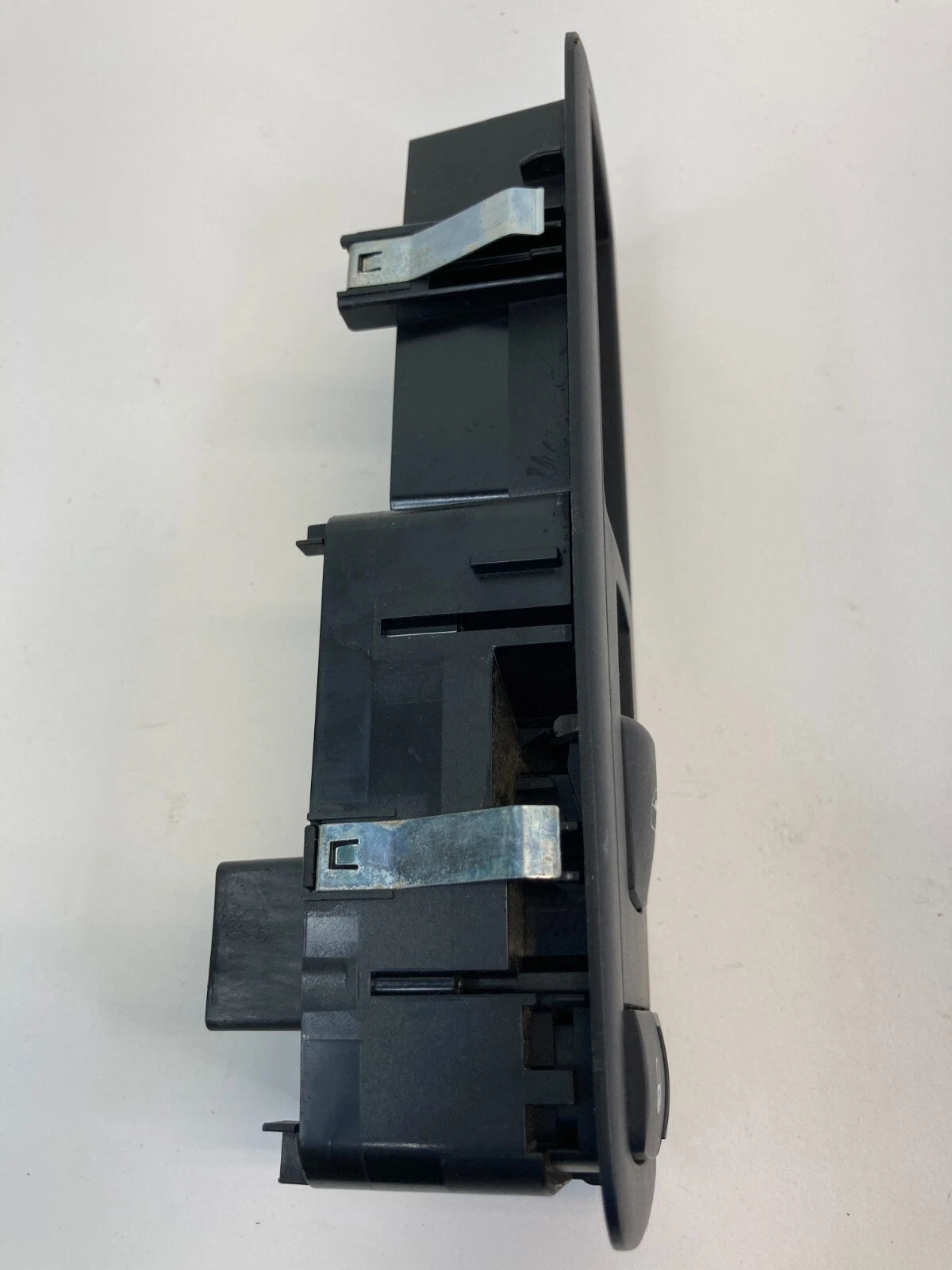 2008-2011 DODGE NITRO 08-12 LIBERTY FRONT RIGHT PASSENGER WINDOW LOCK SWITCH OEM