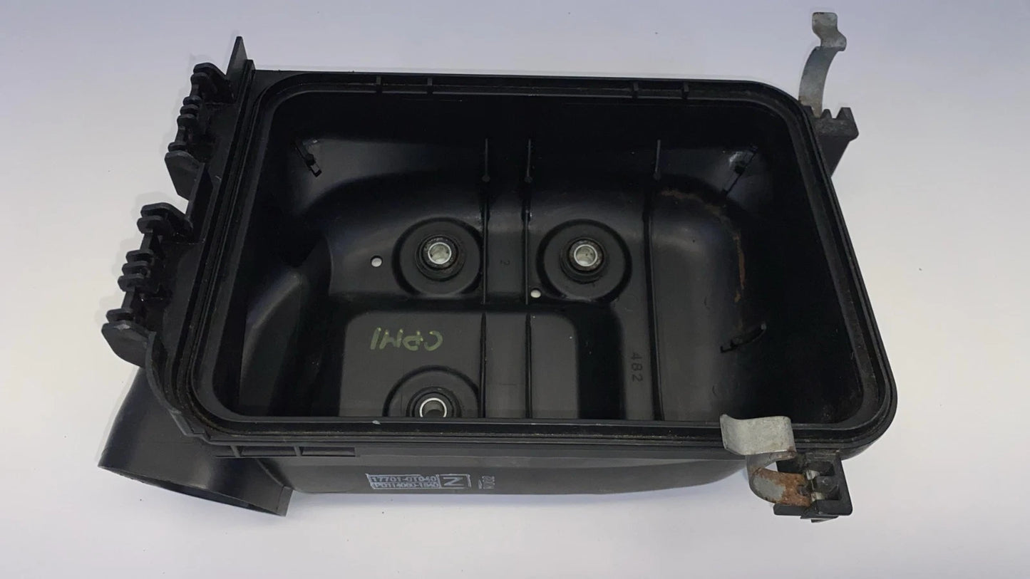 2009-2019 TOYOTA COROLLA AIR INTAKE CLEANER BOX LOWER COVER OEM 17701-0T040