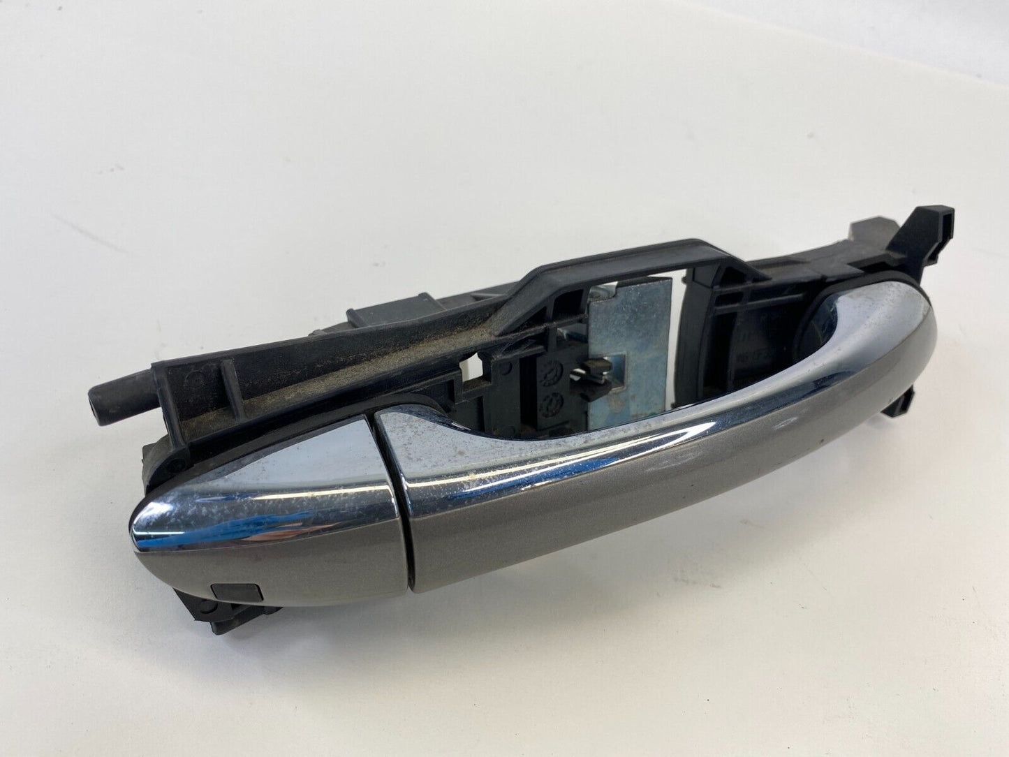 00-03 Mercedes-Benz E320 Sedan Front Right Side Exterior Outer Door Handle OEM