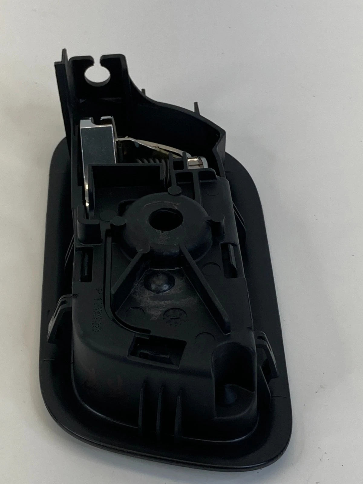 2010-2019 FORD TAURUS INTERCEPTOR REAR RIGHT SIDE INTERIOR DOOR HANDLE OEM