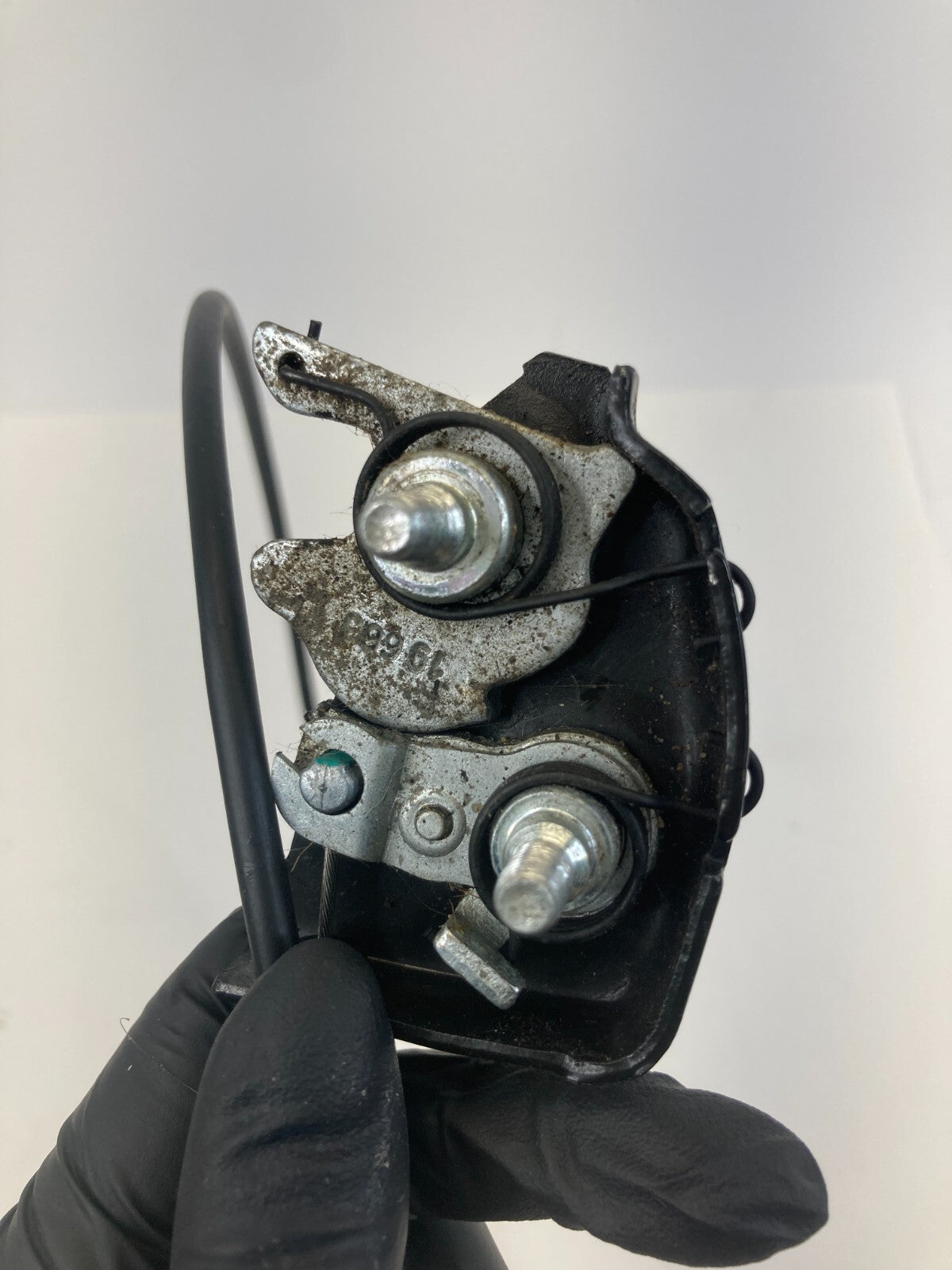 2008-2016 Chrysler Town & Country Rear Right Sliding Door Hold Open Lock Latch