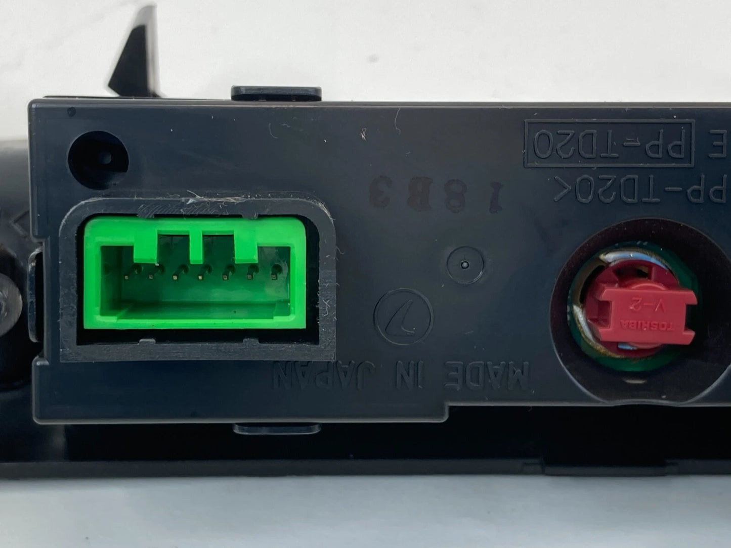 2006-2008 SUBARU FORESTER UPPER DASH PANEL CLOCK DISPLAY SCREEN 85201SA000 OEM