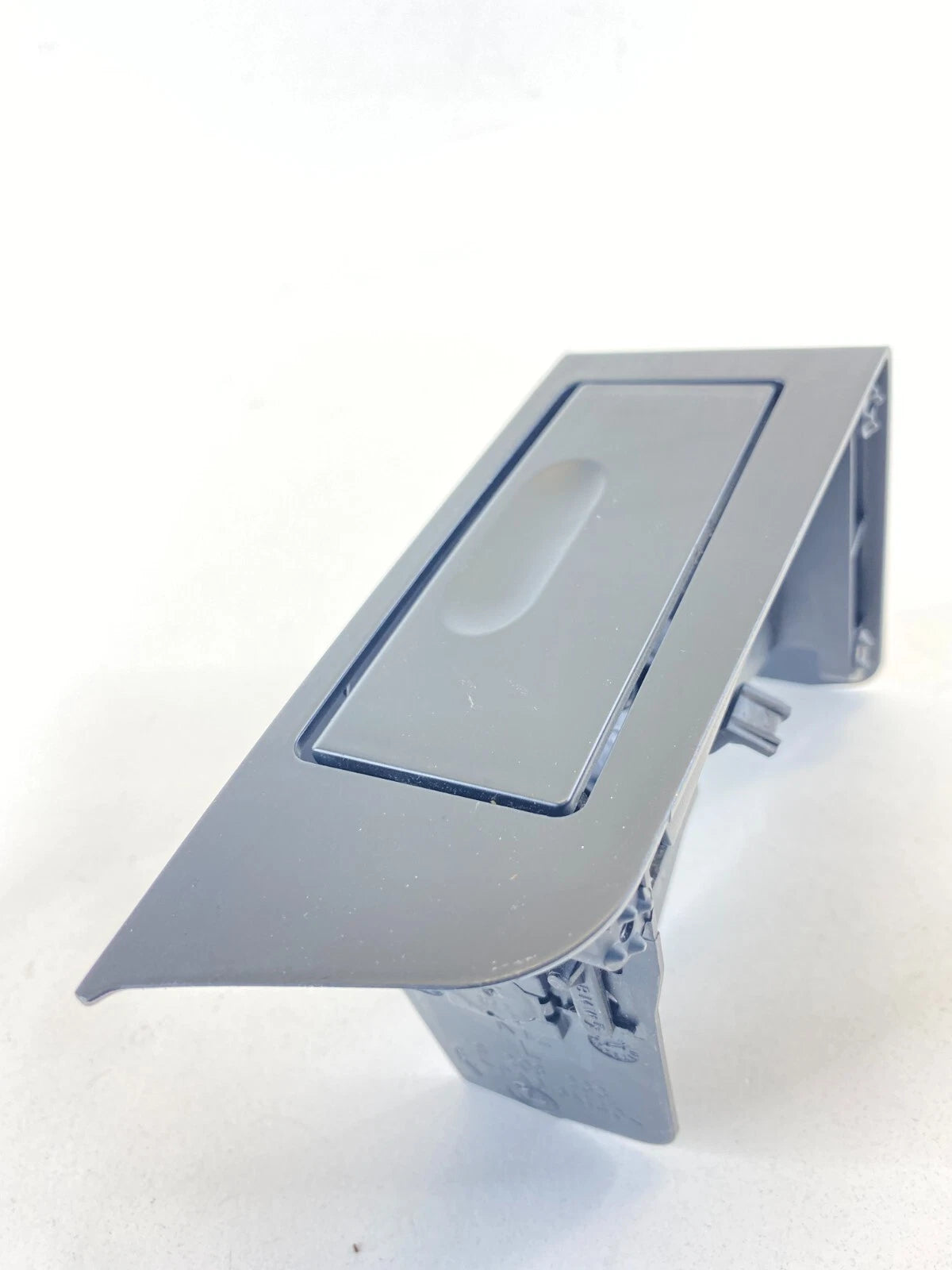 2004-2007 BWM 530I REAR LEFT SIDE DOOR PANEL ASHTRAY ASH TRAY 8-208-233 OEM