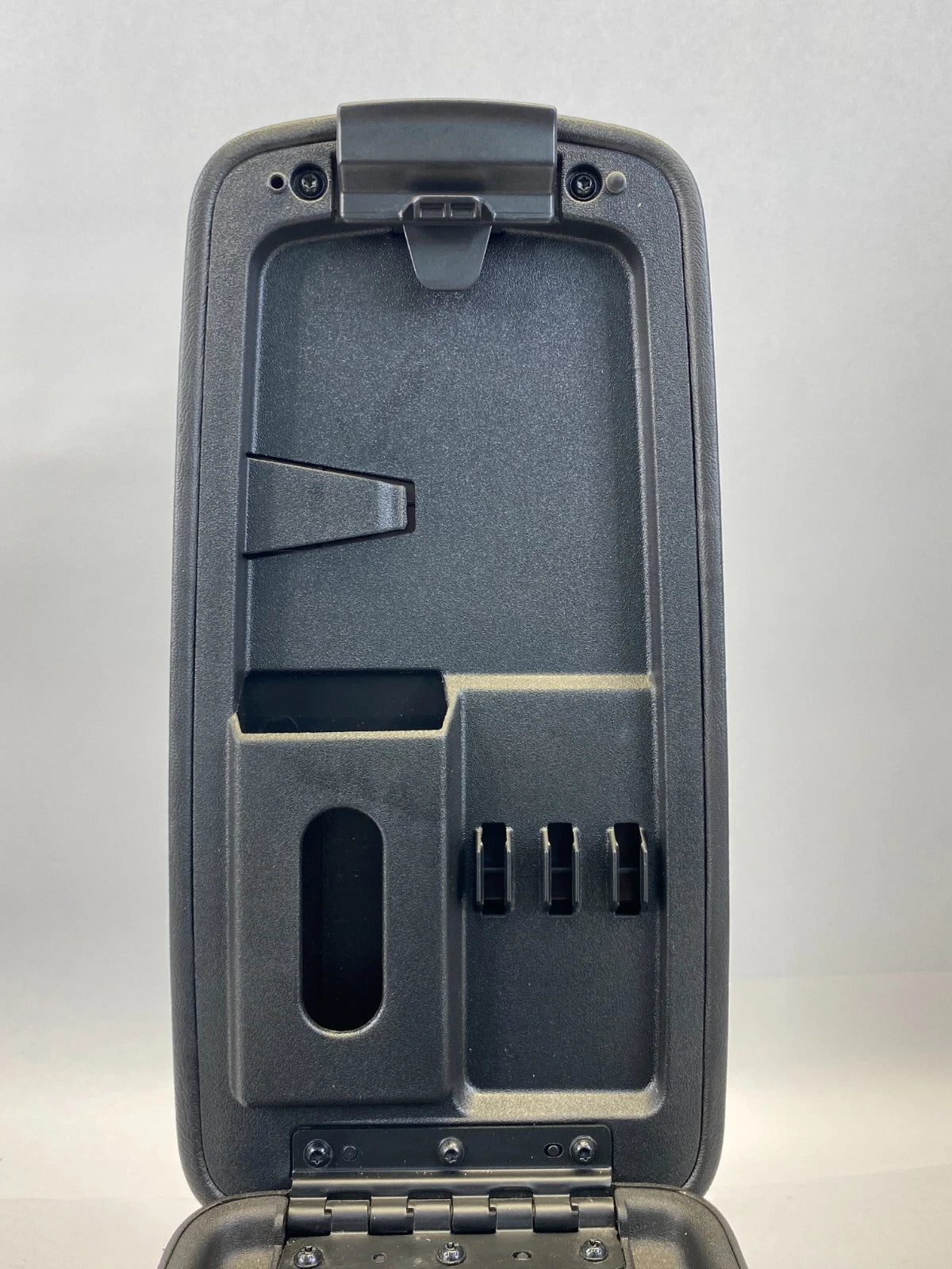 2006-2009 PONTIAC TORRENT FRONT CENTER CONSOLE LID ARMREST ASSEMBLY BLACK OEM