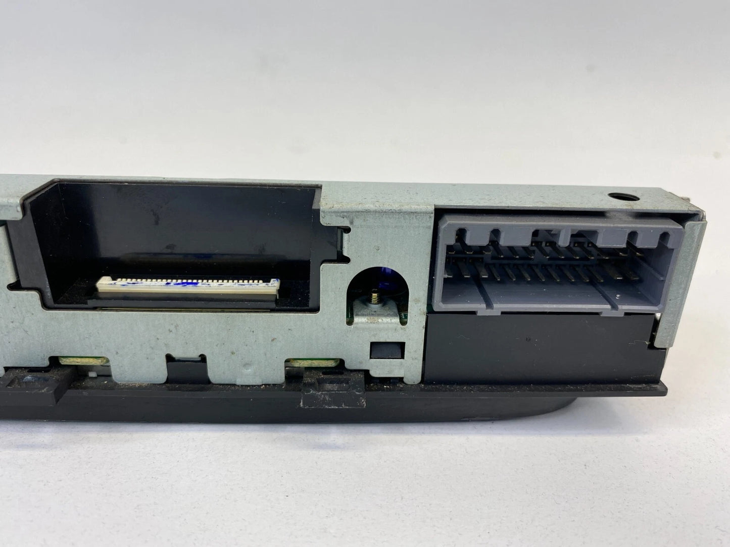 03-05 HONDA PILOT REAR OVERHEAD DVD PLAYER MONITOR SCREEN UNIT M3G456132A OEM