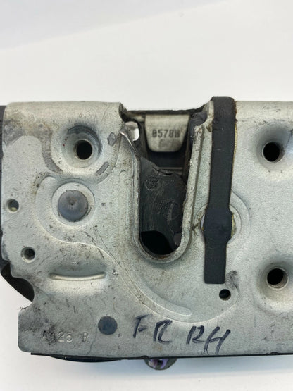 07-09 CALIBER 07-10 COMPASS PATRIOT FRONT RIGHT DOOR LOCK LATCH 04589410AE OEM
