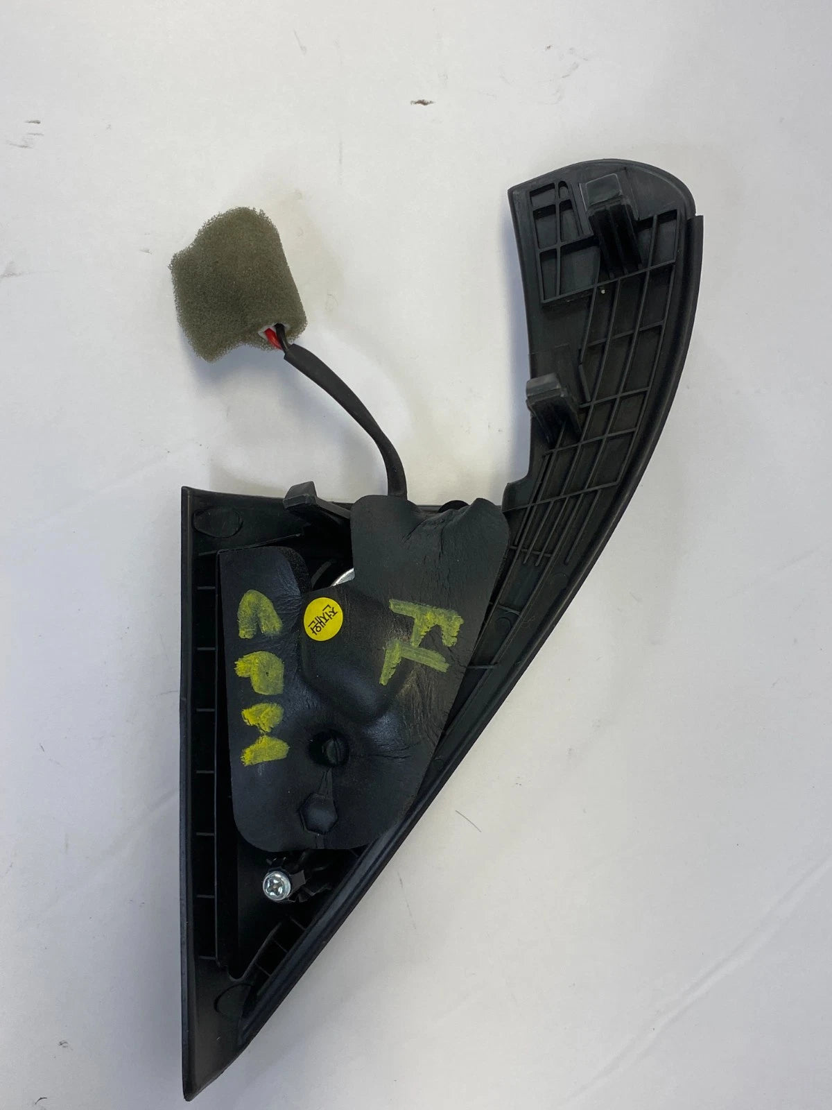 2009-2015 KIA SORENTO FRONT LEFT INNER DOOR QUADRANT COVER CORNER W/ SPEAKER OEM