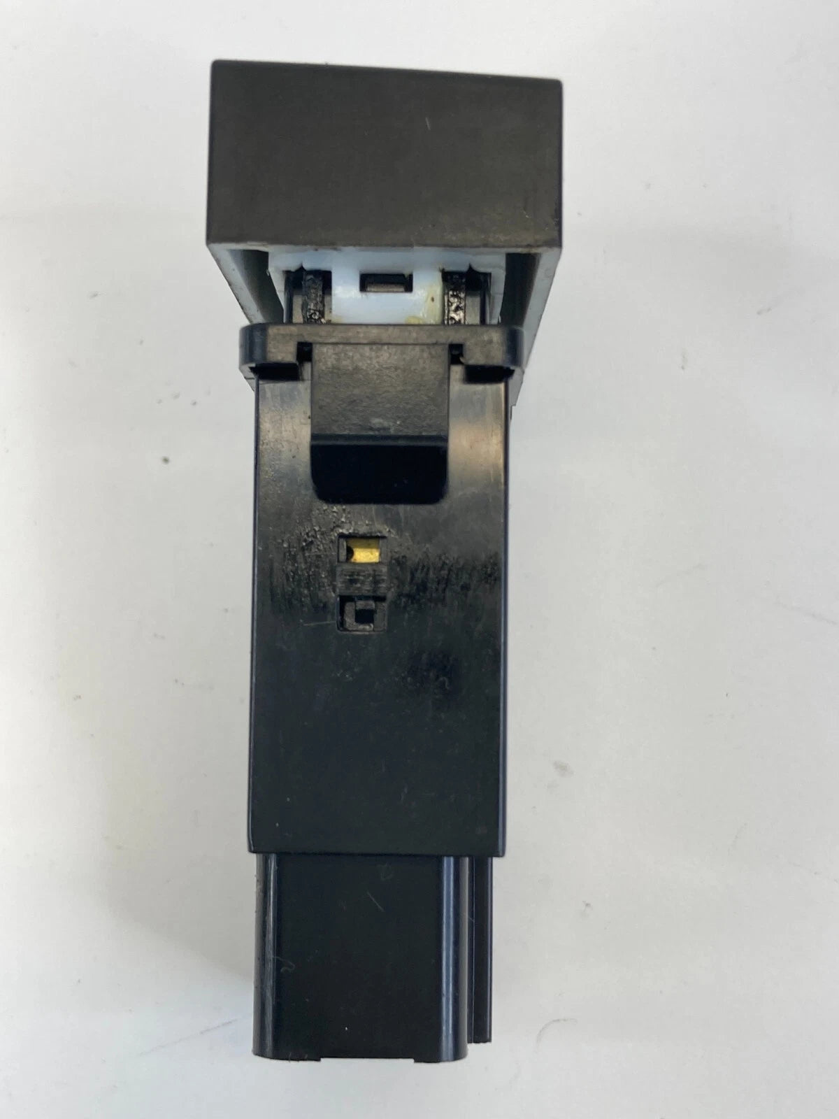 2003 2004 2005 2006 KIA SORENTO REAR WIPER CONTROL SWITCH BUTTON 93780-3E000 OEM