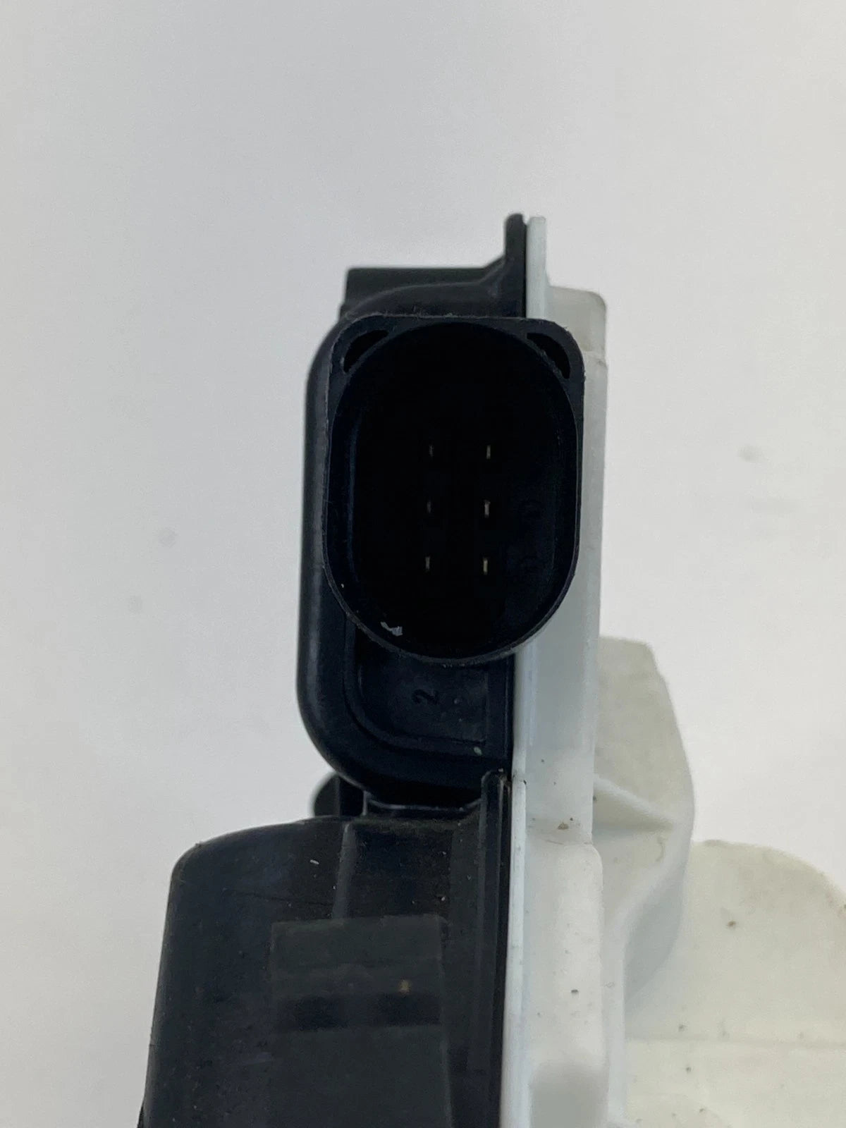 2009-2012 VOLKSWAGEN CC REAR LEFT DOOR LOCK LATCH ACTUATOR 05B-5N0-839-015E OEM