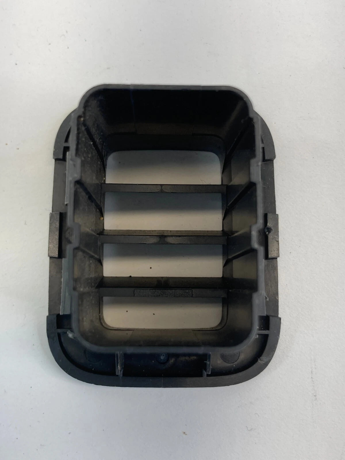 2009-2012 CHEVY TRAVERSE LOWER CENTER CONSOLE AC AIR VENT DUCT GRILL OUTLET OEM