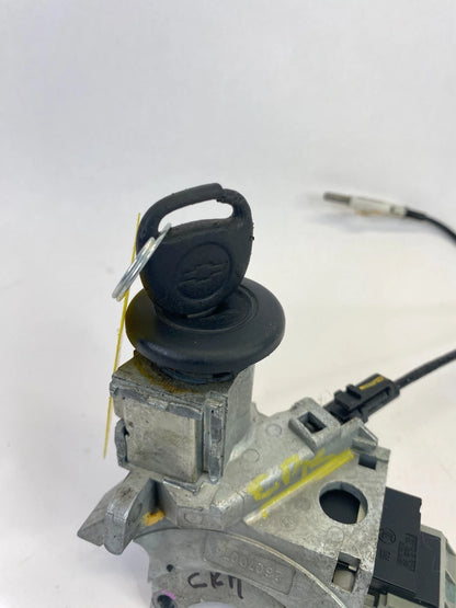 2000-2006 CHEVROLET TAHOE AT IGNITION SWITCH LOCK CYLINDER W KEY 26070075