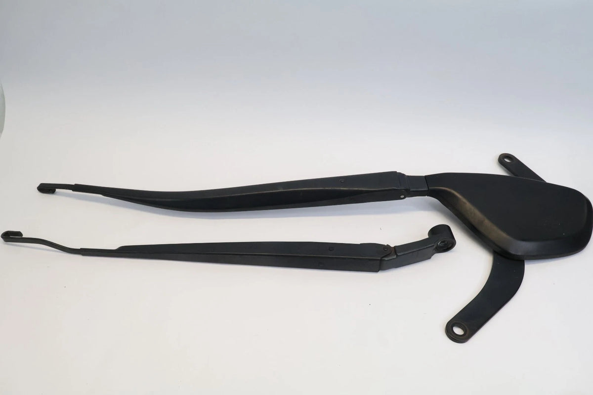 2004-2009 TOYOTA PRIUS FRONT LEFT AND RIGHT WINDSHIELD WIPER ARM PAIR SET
