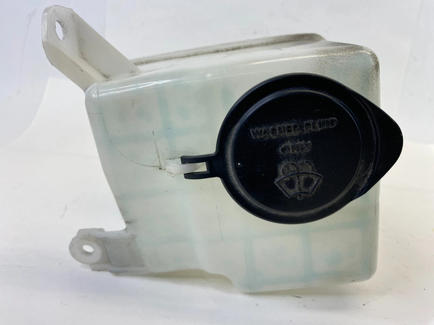 2005-2016 TOYOTA TACOMA WINDSHIELD WASHER RESERVOIR BOTTLE TANK 85330-AE010 OEM