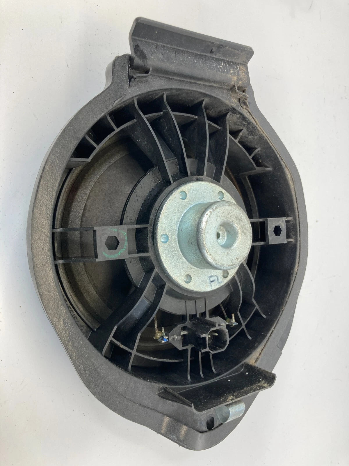 2013-2015 CHEVROLET MALIBU FRONT LEFT SIDE DOOR AUDIO SYSTEM SPEAKER ASSY OEM