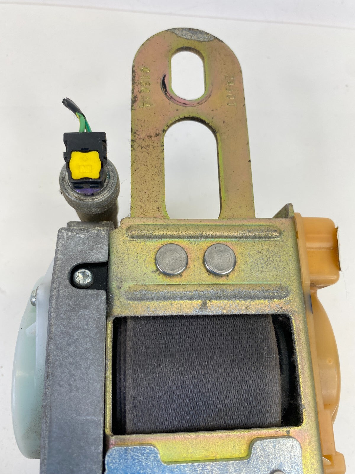 2005 2006 Dodge Magnum Front Left Driver Seat Belt Retractor P0UX531DVAD OEM