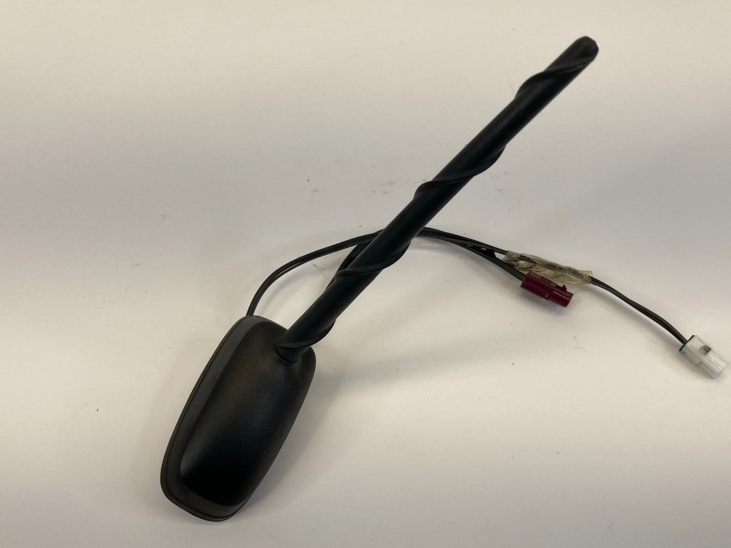 2012-2015 Chevrolet Captiva Sport AM/FM Radio Roof Mounted Antenna Mast 20790068