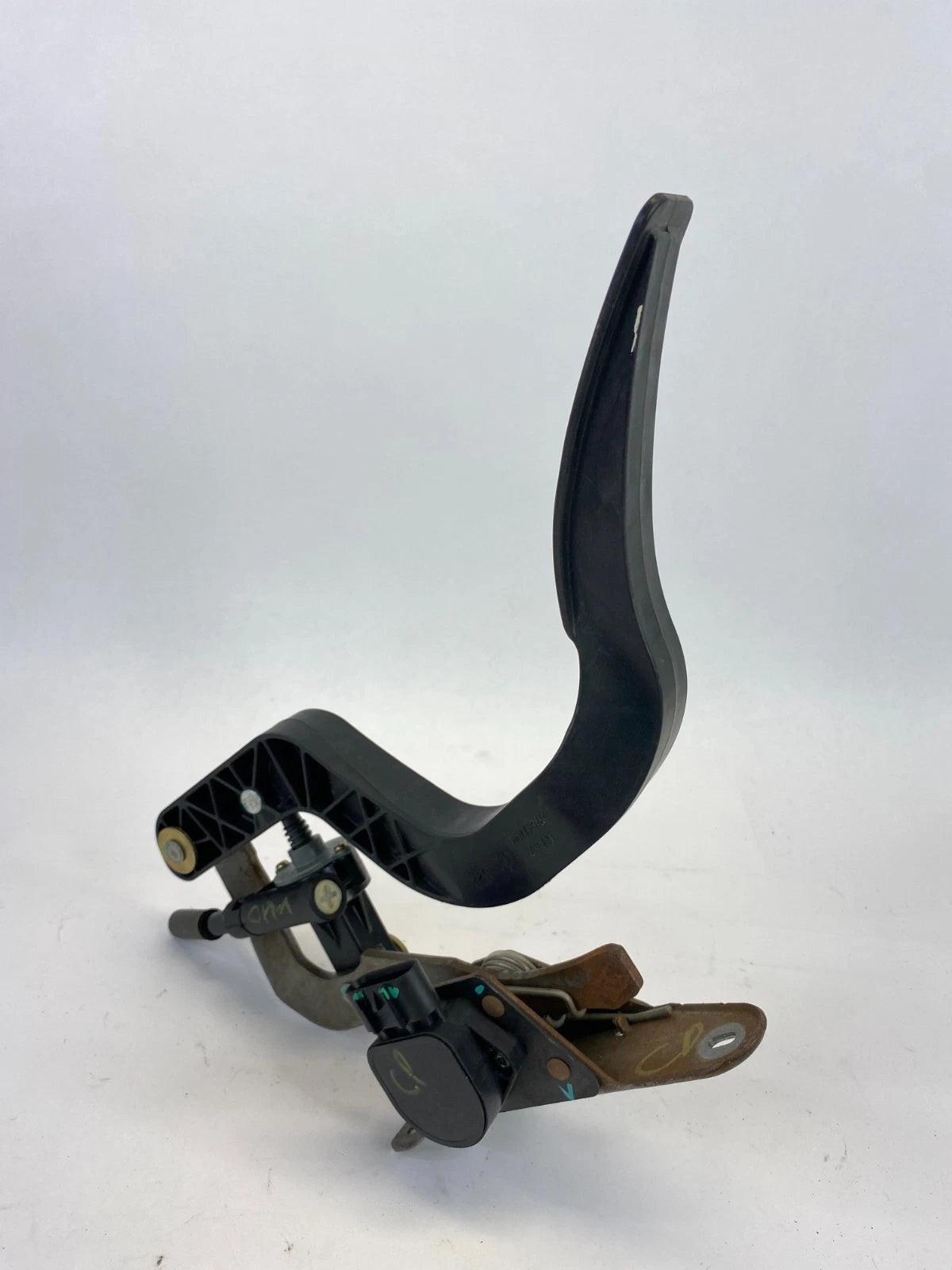 2004-2009 GMC ENVOY 4.2L 24V RWD ACCELERATOR GAS PEDAL SENSOR ASSEMBLY OEM