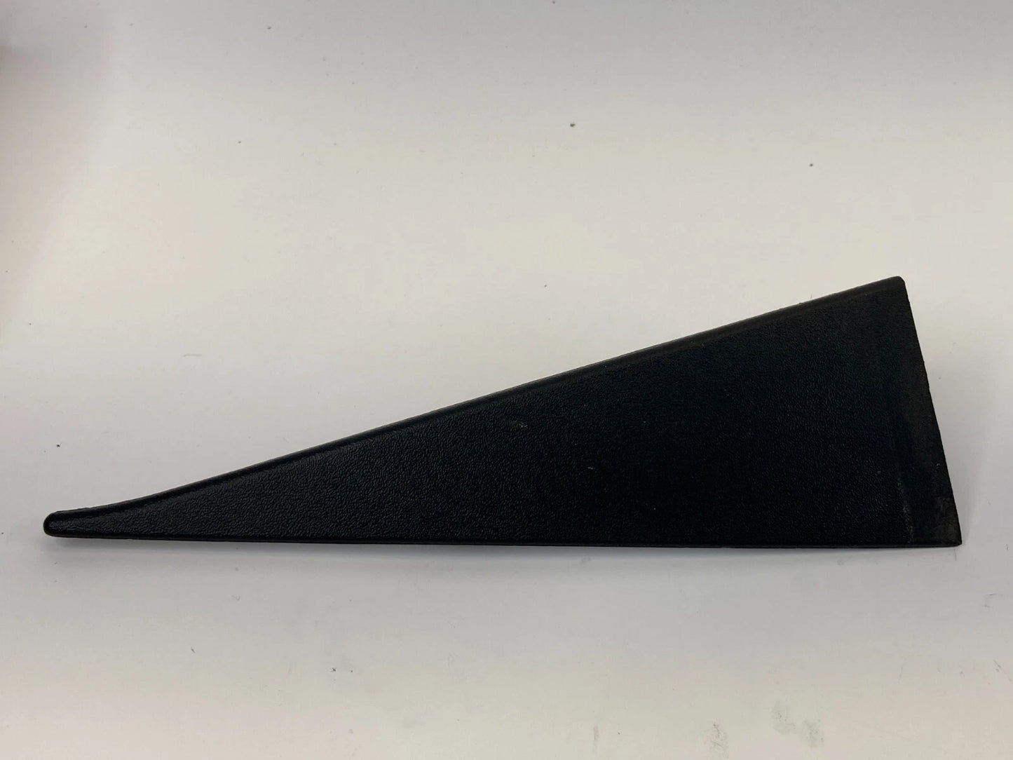 2005-2010 JEEP GRAND CHEROKEE EXTERIOR REAR RIGHT DOOR CORNER COVER APPLIQUE OEM