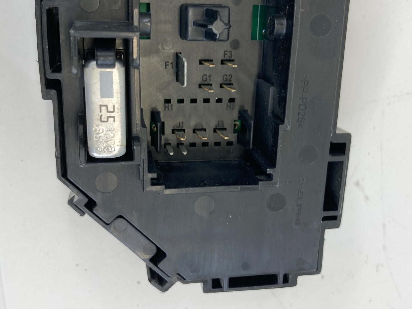 2007 GMC Yukon Chevy Tahoe Instrument Panel Fuse Relay Box Compartment 15839517