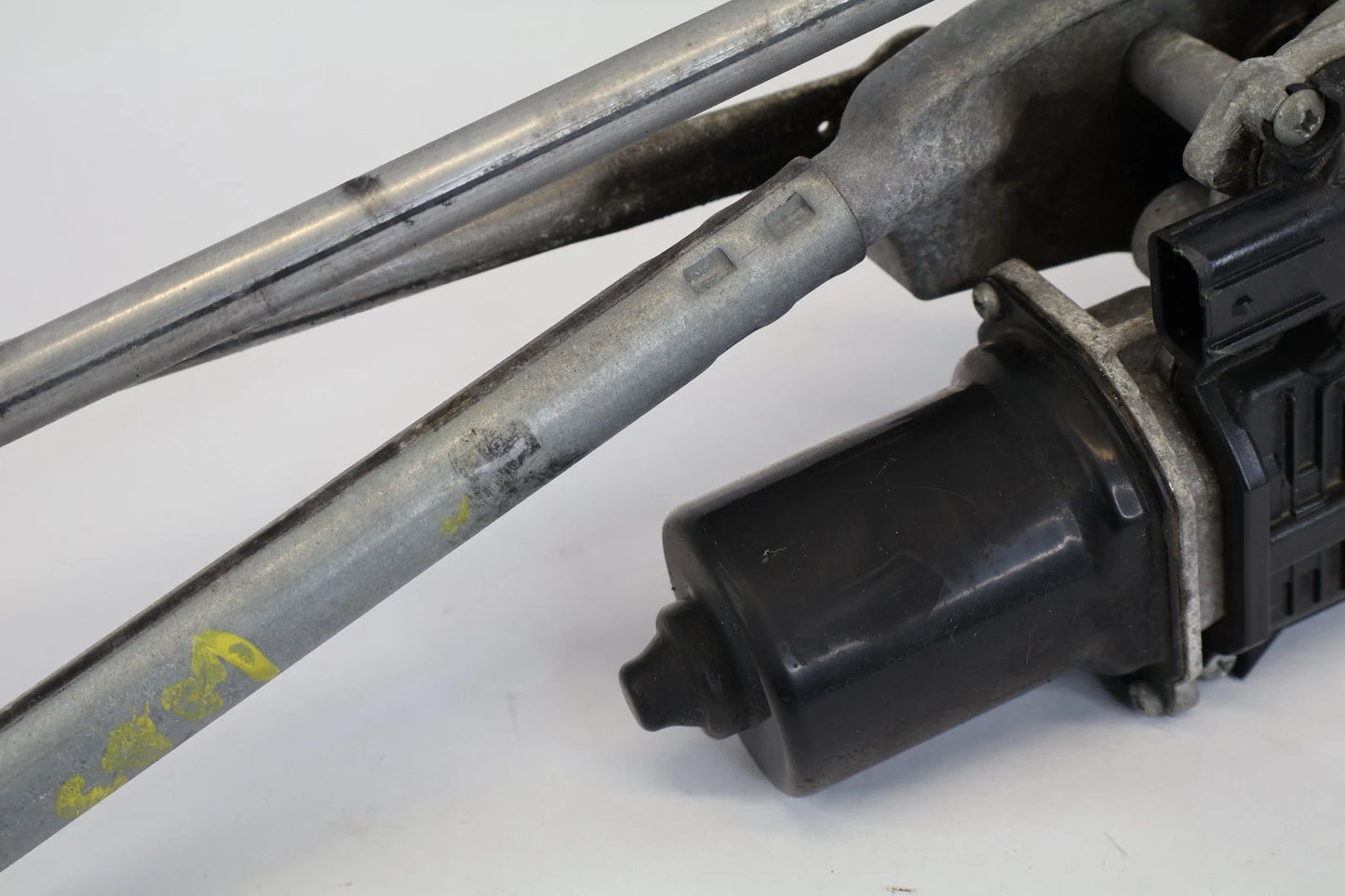 2016-2021 HONDA CIVIC SEDAN FRONT WINDSHIELD WIPER MOTOR W/ LINKAGE OEM FACTORY