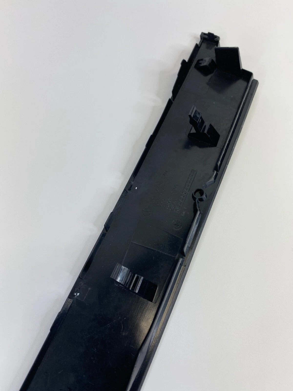 2009 2010 2011 VOLKSWAGEN CC DASH RIGHT PANEL COVER BEZEL TRIM 3C1857212AD OEM