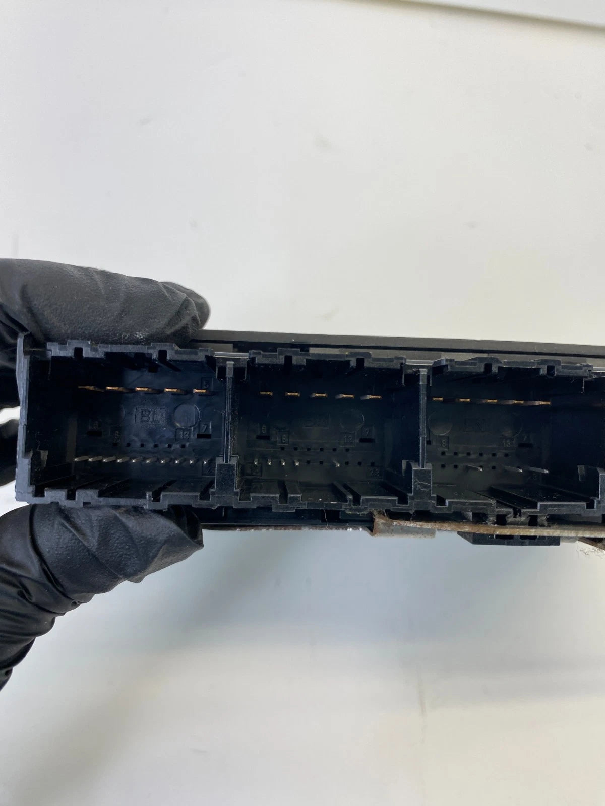 04-07 FORD FOCUS MULTIFUNCTION BODY CONTROL MODULE BCM GEM 1S7T-15K600-ZF OEM