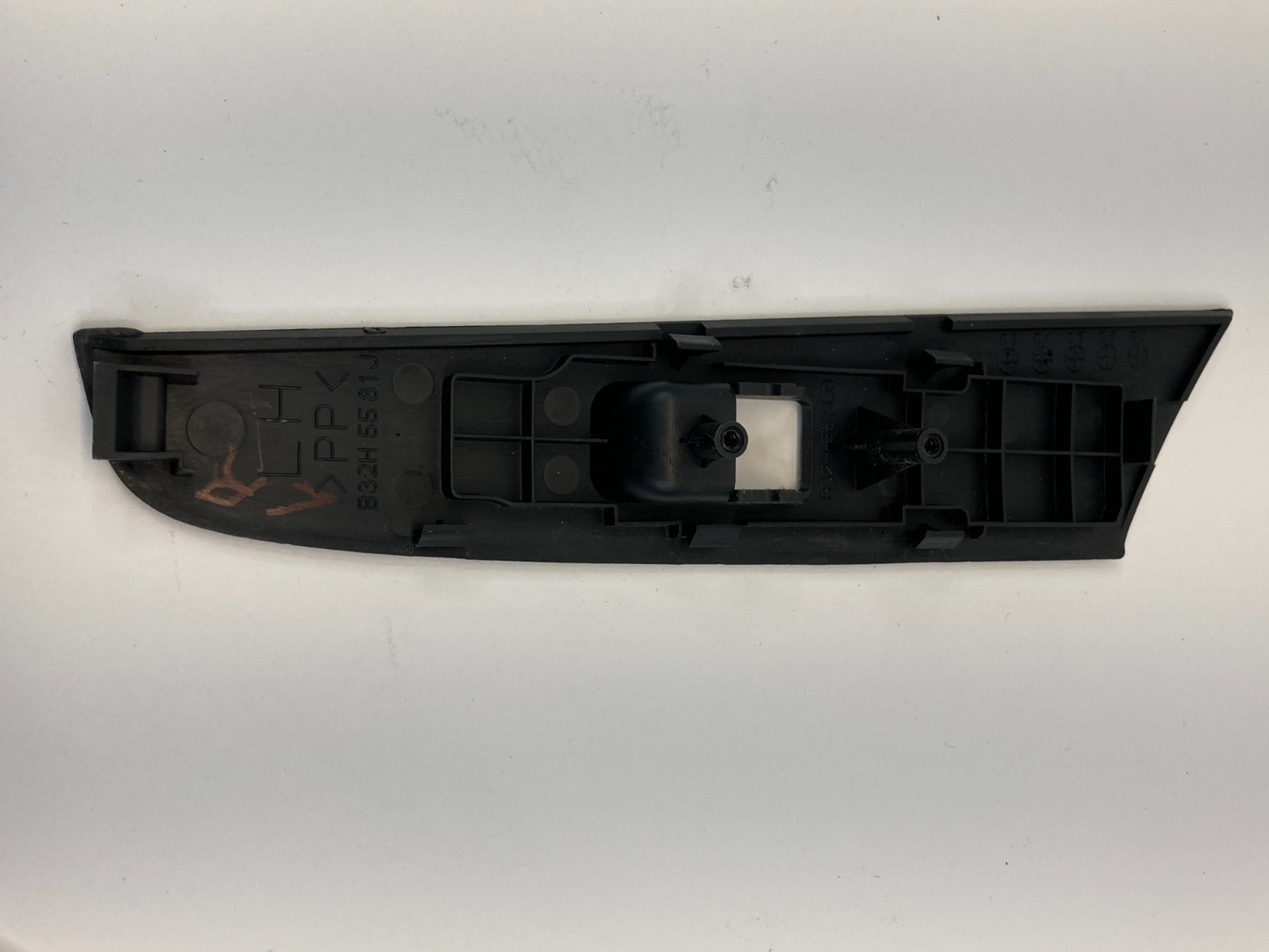 04-09 Mazda 3 Mazda3 Sedan Rear Left Door Window Switch Bezel Trim B32H-5581J