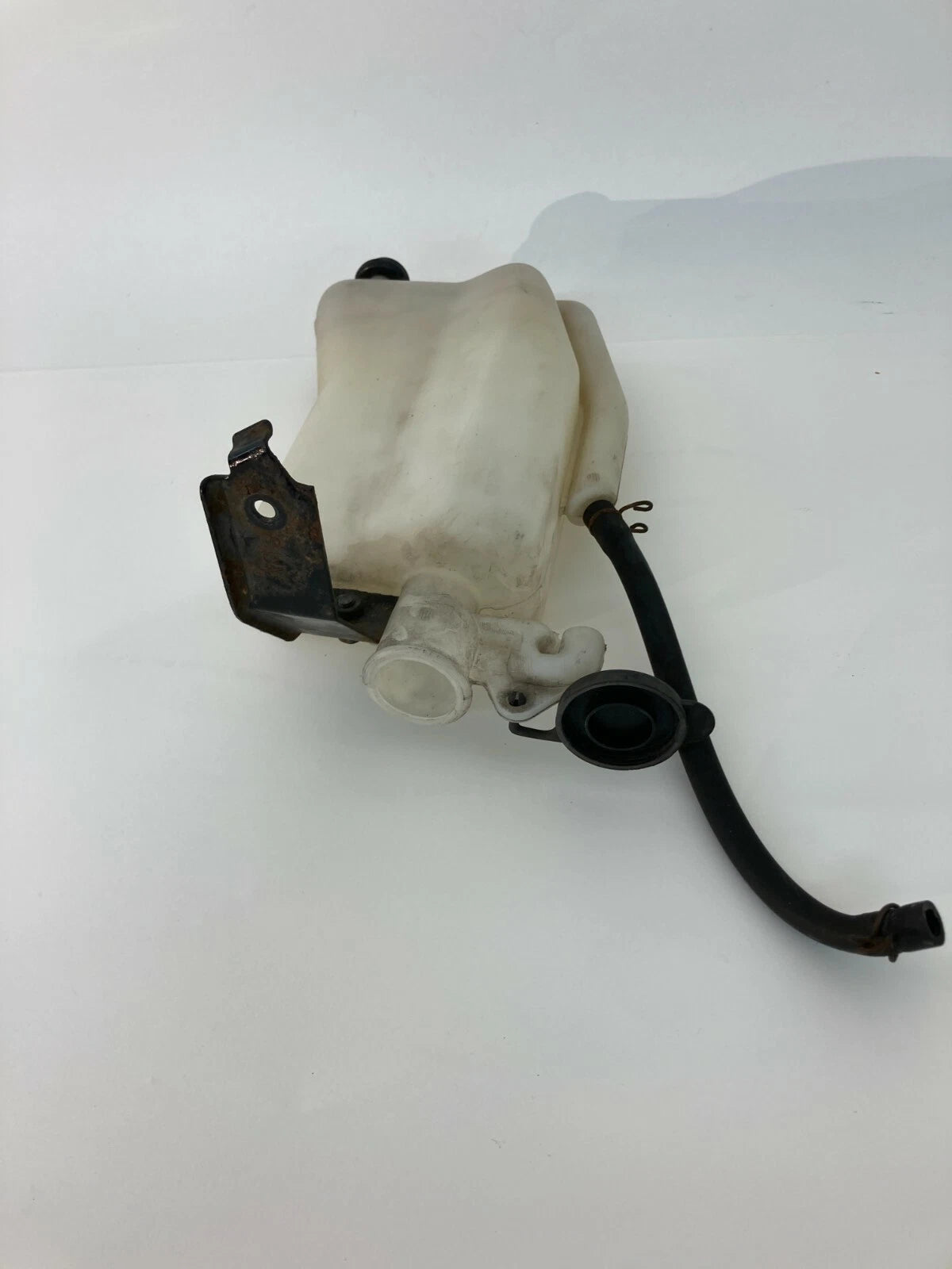 2001-2007 TOYOTA SEQUOIA OVERFLOW COOLANT RESERVOIR RADIATOR TANK 16470-0F010