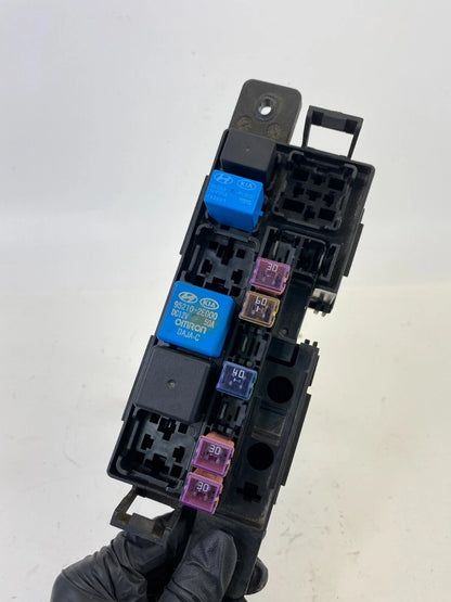 2009-2011 KIA BORREGO 3.8L UNDER HOOD FUSE RELAY BOX COMPARTMENT 91220-2J280