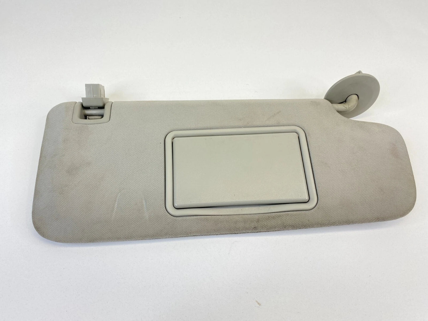 2008-2012 CHEVROLET MALIBU RIGHT PASSENGER SUNVISOR SUN VISOR SHADE OEM