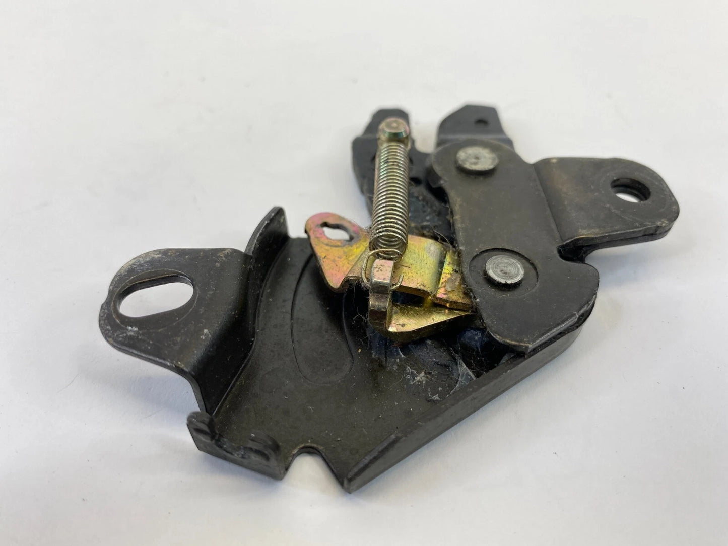 2004 2005 2006 MAZDA MPV REAR LEFT SLIDE SLIDING DOOR LOWER HINGE LATCH OEM