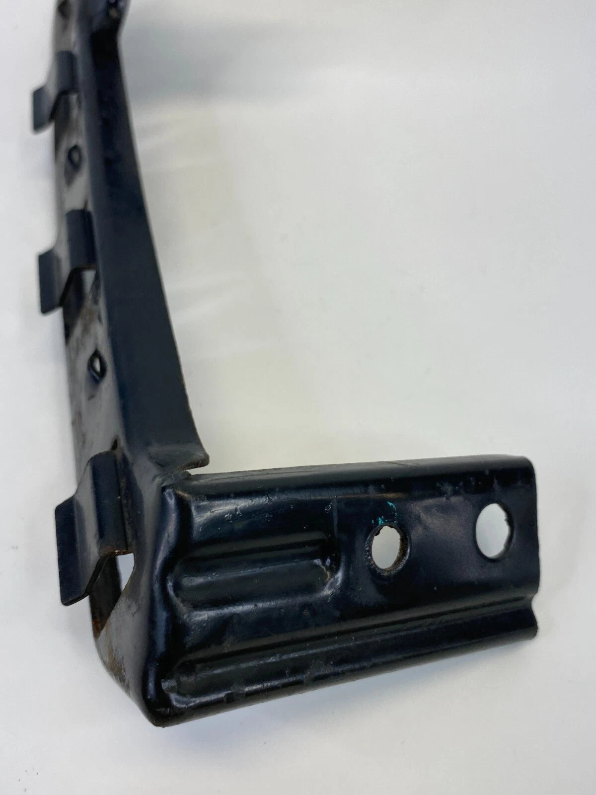 2014-2016 KIA FORTE FORTE5 FRONT LEFT DRIVER BUMPER RETAINER BRACKET COVER OEM
