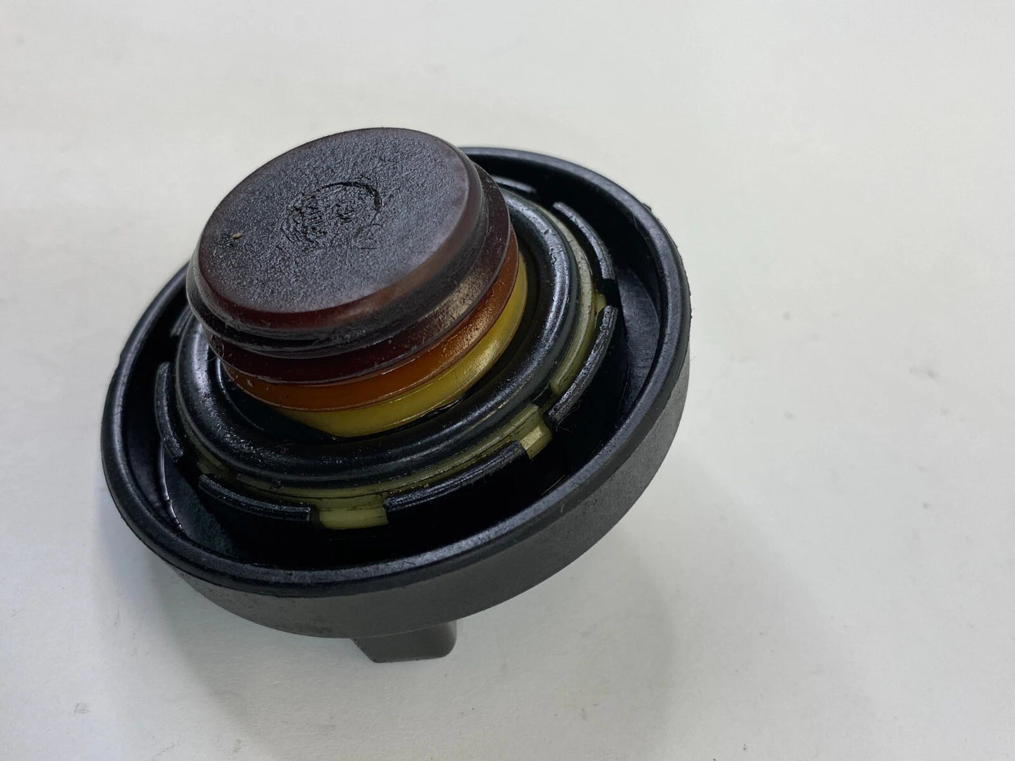 2004-2008 KIA SPECTRA 05-08 KIA SPECTRA5 2.0L L4 ENGINE OIL FILLER CAP LID COVER