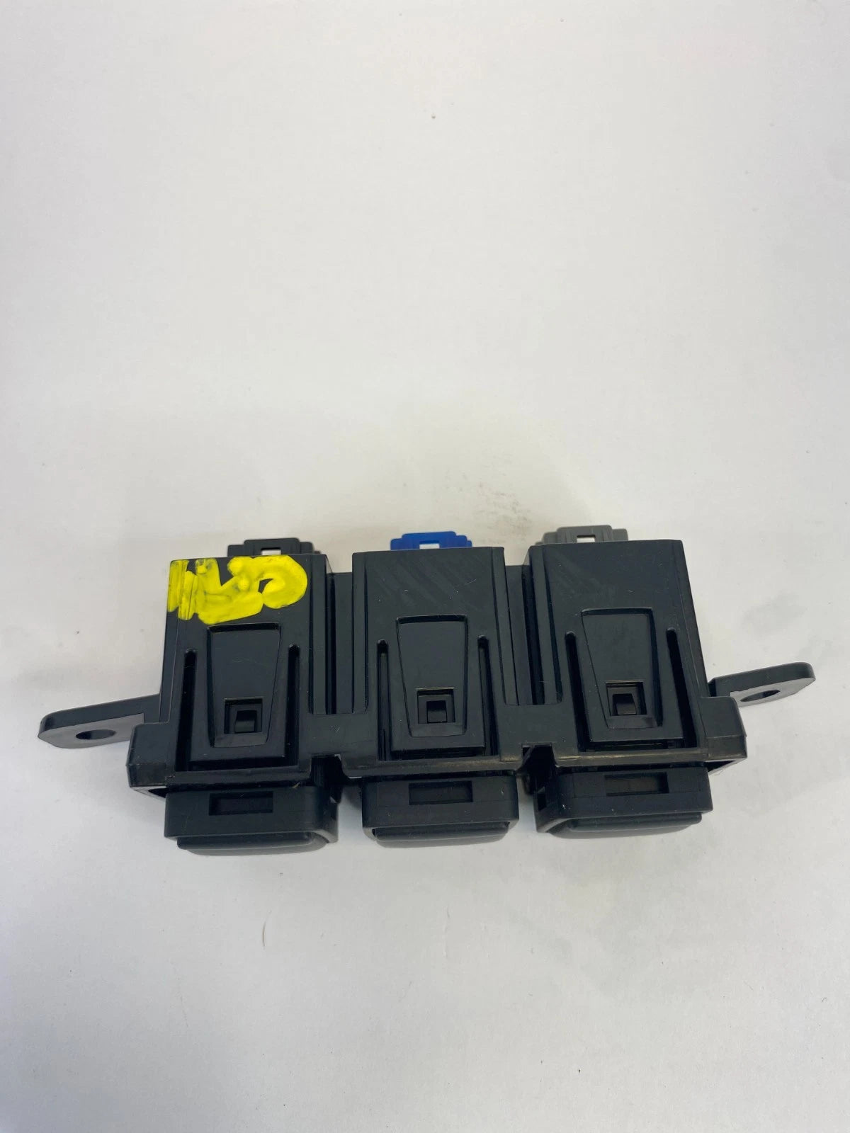 13-19 NISSAN SENTRA ECO SPORT TRACTION CONTROL OFF DASH SWITCH BUTTON 689TU3SG0A