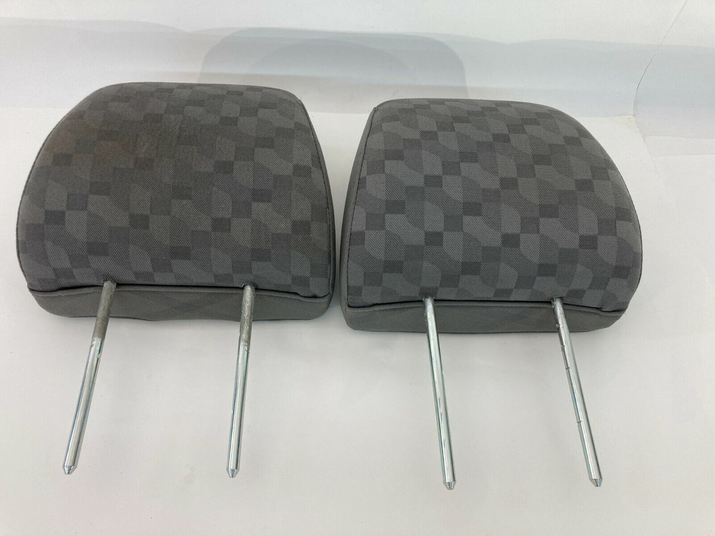 2008 2009 Chevrolet Equinox Front Seat Headrest Left Right Head Rest Set RH LH