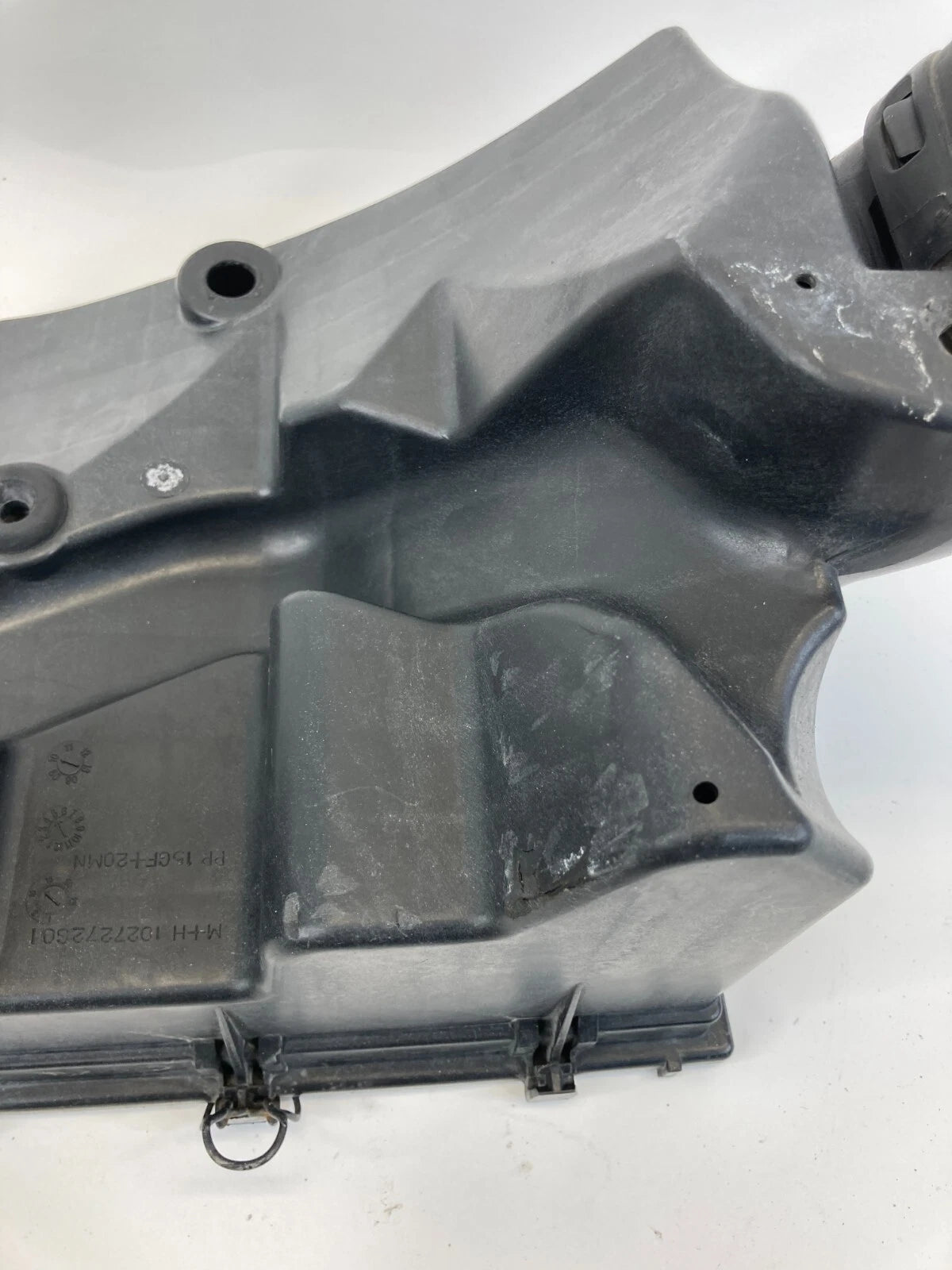 2010-2016 CADILLAC SRX 3.0L AIR CLEANER FILTER BOX LOWER COVER 1027272S01 OEM