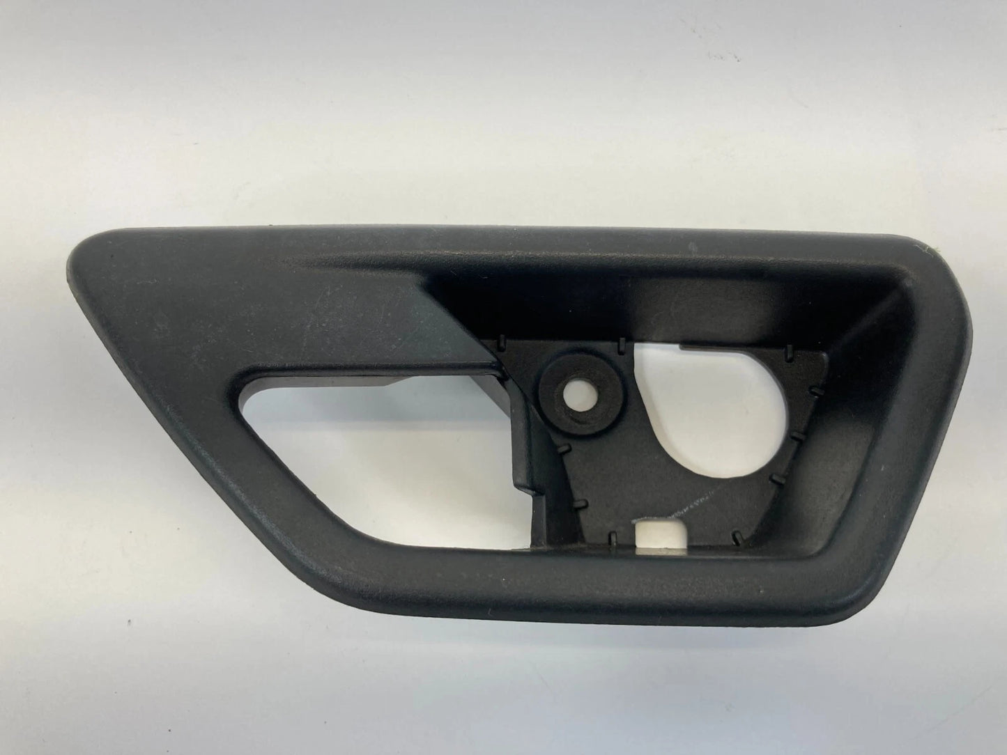 2009 2010 DODGE JOURNEY FRONT LEFT INNER DOOR HANDLE BEZEL TRIM 100000257 OEM