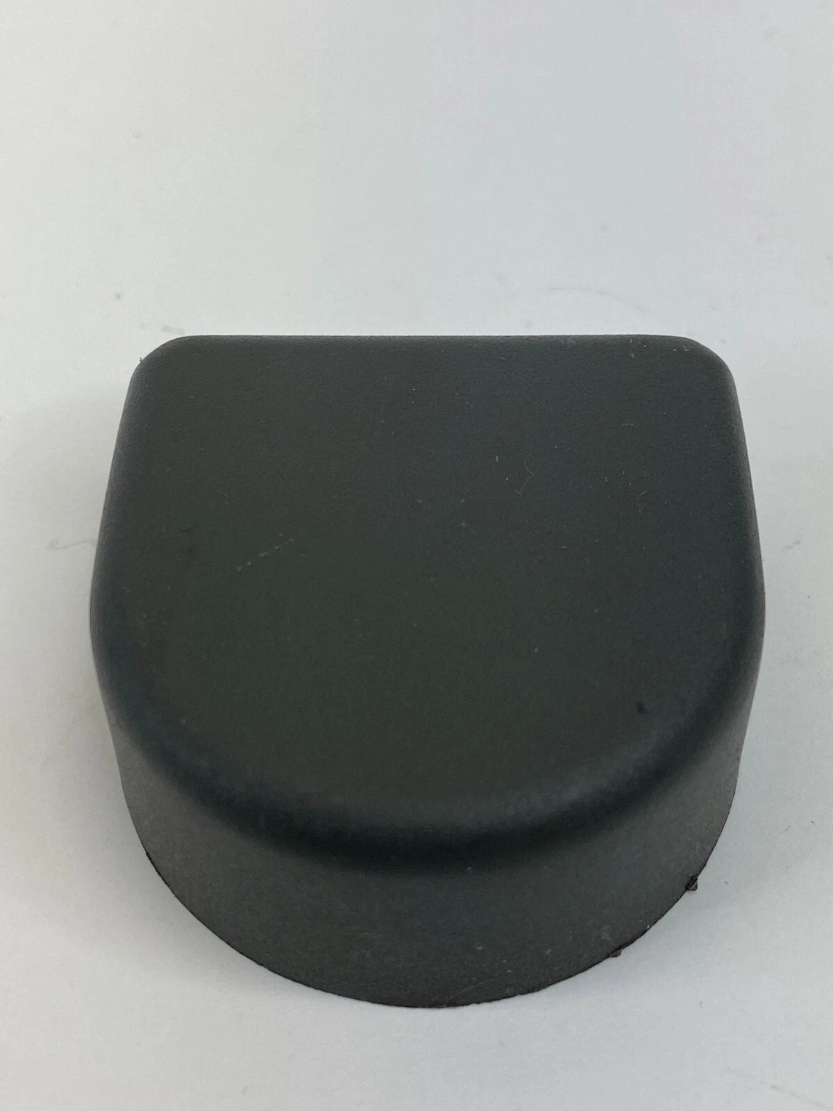 2005-2007 NISSAN XTERRA FRONT RIGHT SEAT BELT ANCHOR COVER TRIM CAP PANEL OEM