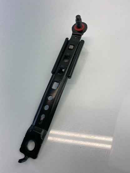2011-2016 HYUNDAI ELANTRA FRONT SEAT BELT HEIGHT ADJUSTER BRACKET 130502BK OEM