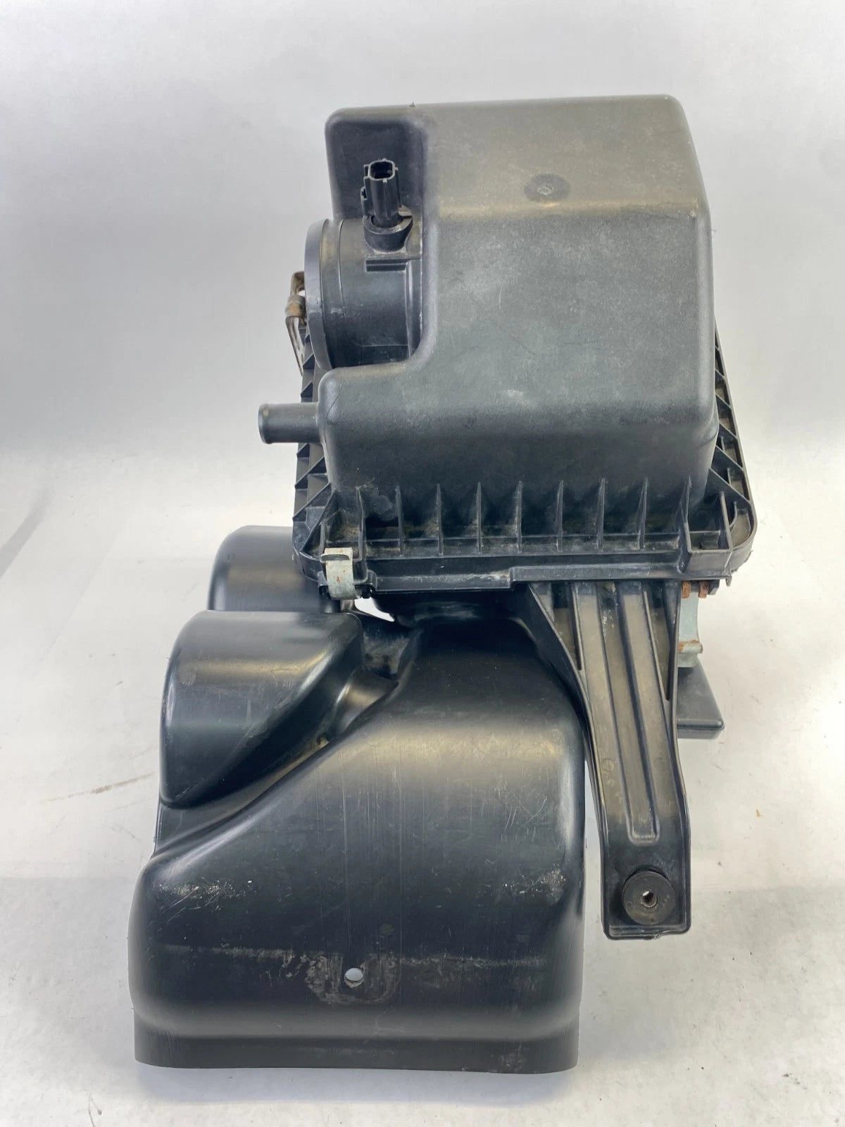 2009-2020 DODGE JOURNEY 2.4L 3.5L ENGINE AIR FILTER CLEANER BOX HOUSING OEM