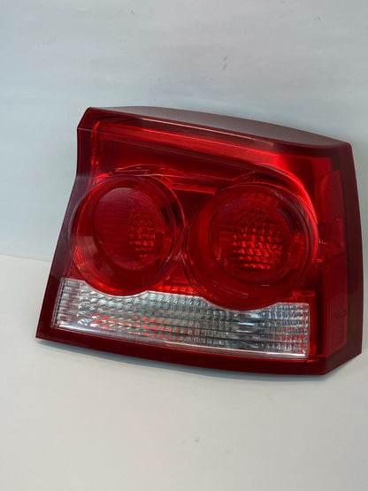 2009 2010 Dodge Charger Rear Right Passenger Side Tail Light Taillight Assembly