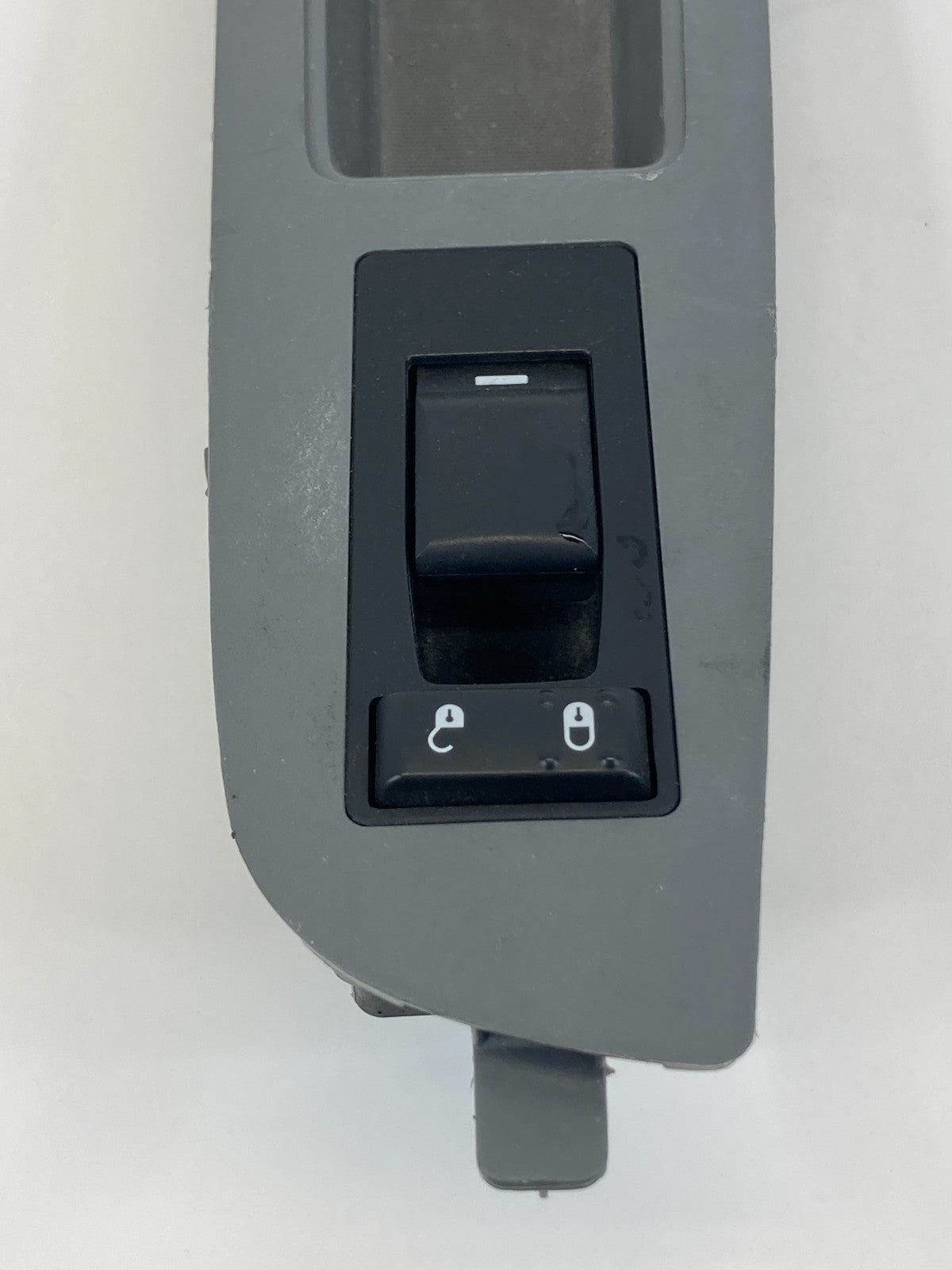 2005 Dodge Magnum Front Right Side Door Window & Lock Switch w/ Bezel 4602785AA