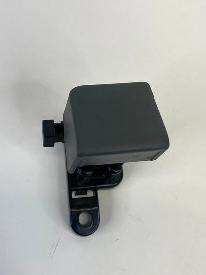 2010-2015 TOYOTA PRIUS GLOVE BOX COMPARTMENT LATCH LOCK RELEASE BUTTON OEM