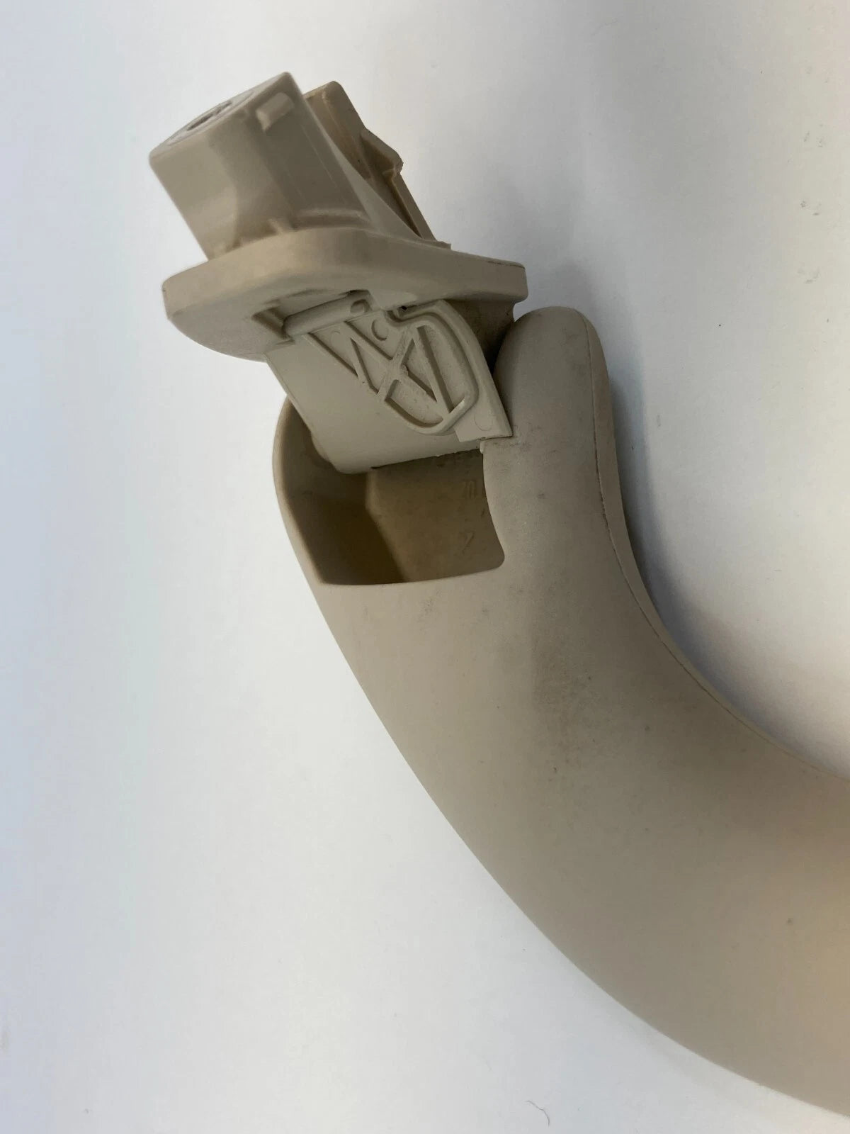 2009-2017 VOLKSWAGEN TIGUAN FRONT RIGHT SIDE INTERIOR ROOF GRAB GRIP HANDLE OEM