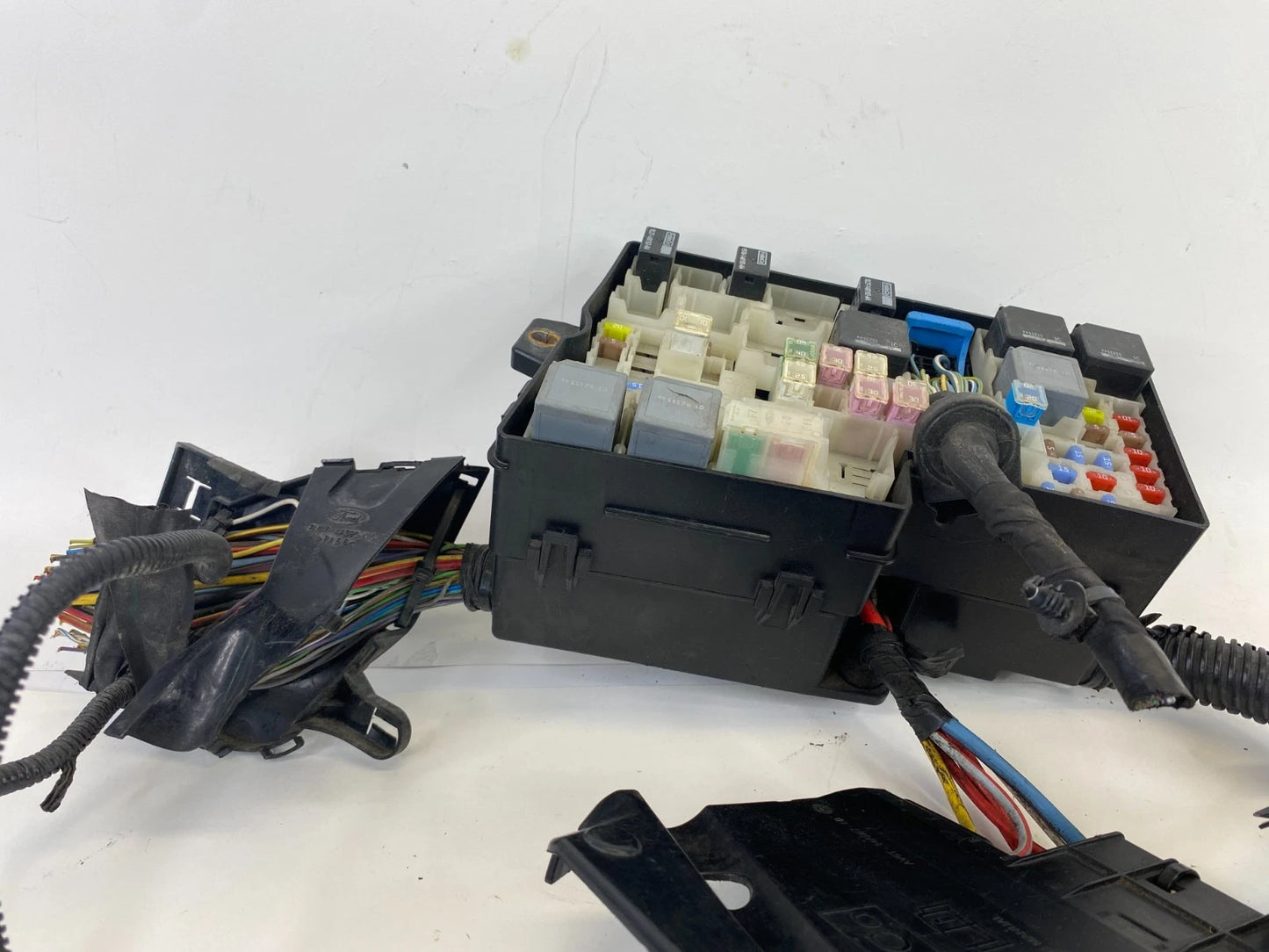 2012-2014 FORD FOCUS 2.0L FWD ENGINE FUSE BOX JUNCTION RELAY MODULE CV6T-14K733