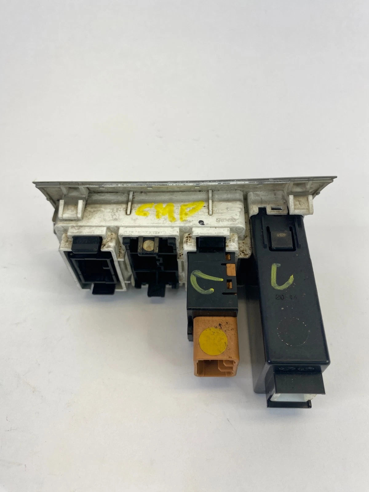 2010-2013 KIA FORTE DIMMER LIGHT TRACTION CONTROL SWITCH W BEZEL 93300-1M080 OEM