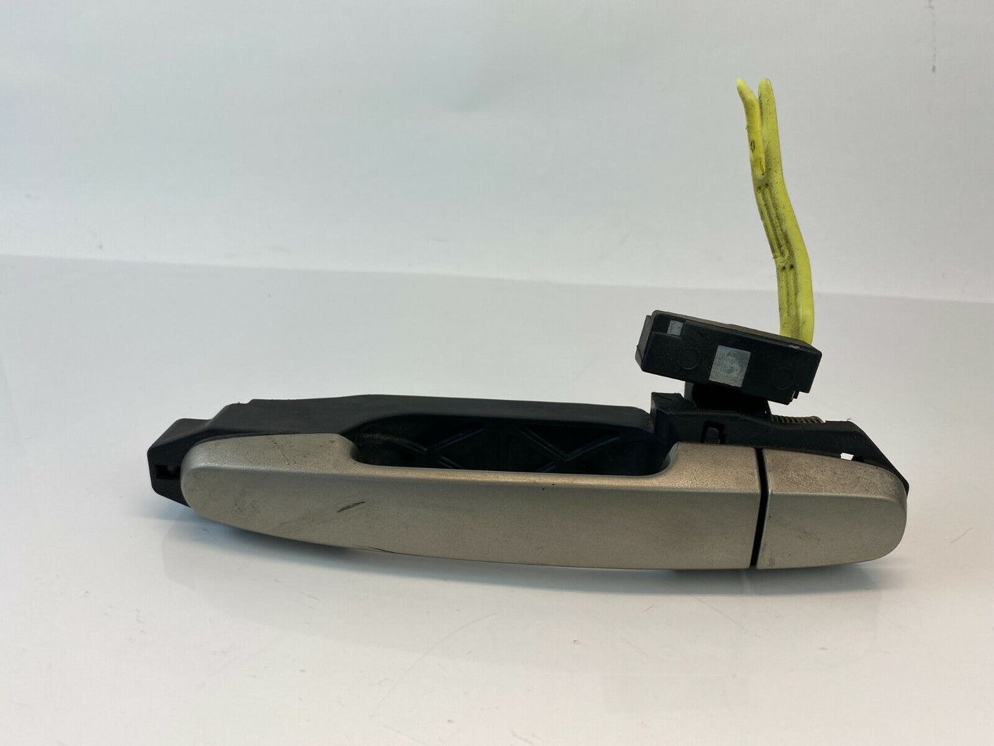 2004-2009 Toyota Prius Rear Left Side Exterior Door Handle Assembly OEM