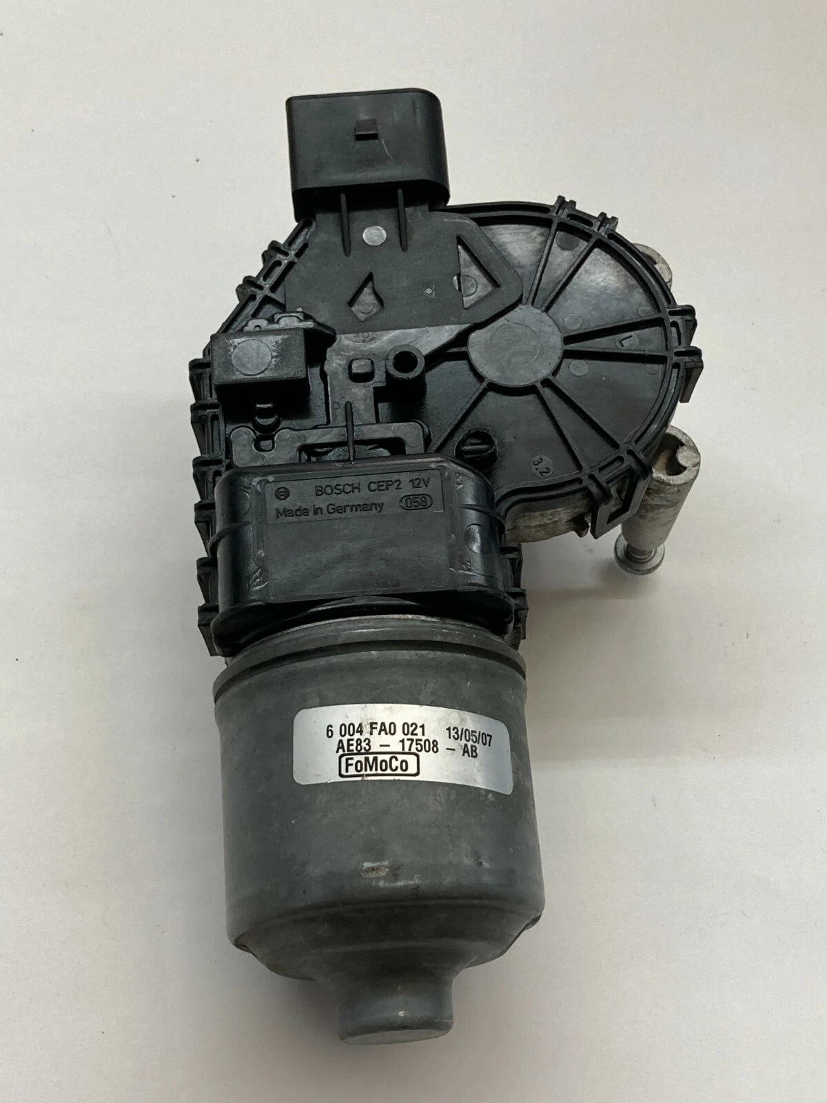 2011-2019 FORD FIESTA SE SEDAN FRONT WINDSHIELD WIPER MOTOR ASSEMBLY OEM